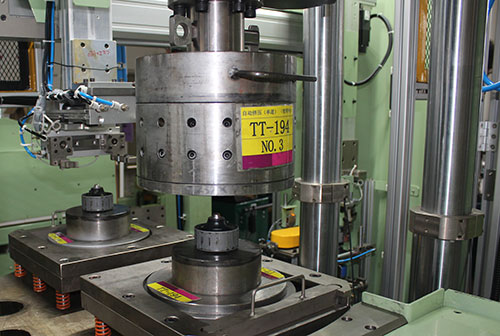 减震器衬套生产线